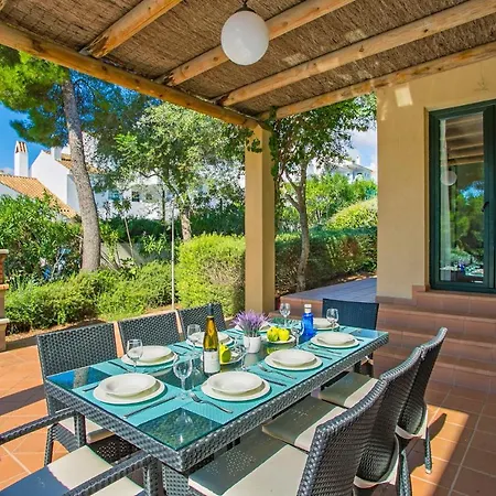 Josefa By ヴィラ *