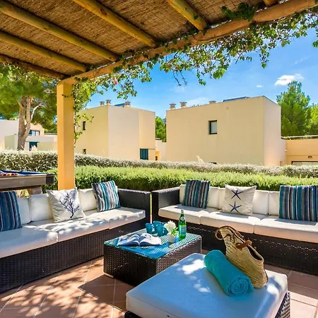 Josefa By קאלה גלדנה