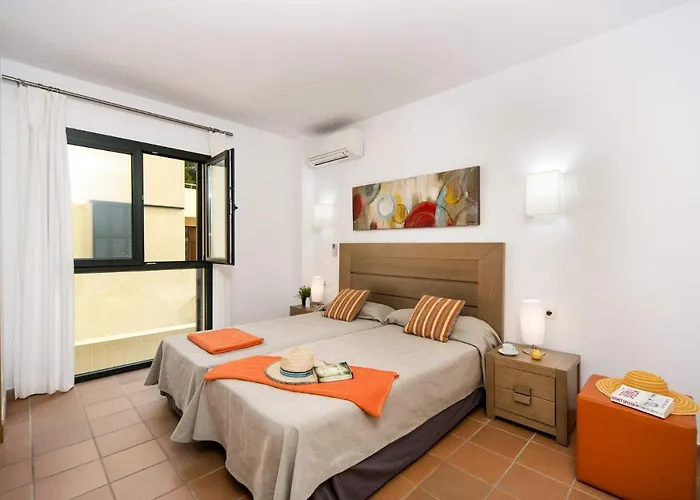 Josefa By * 卡拉加尔达纳